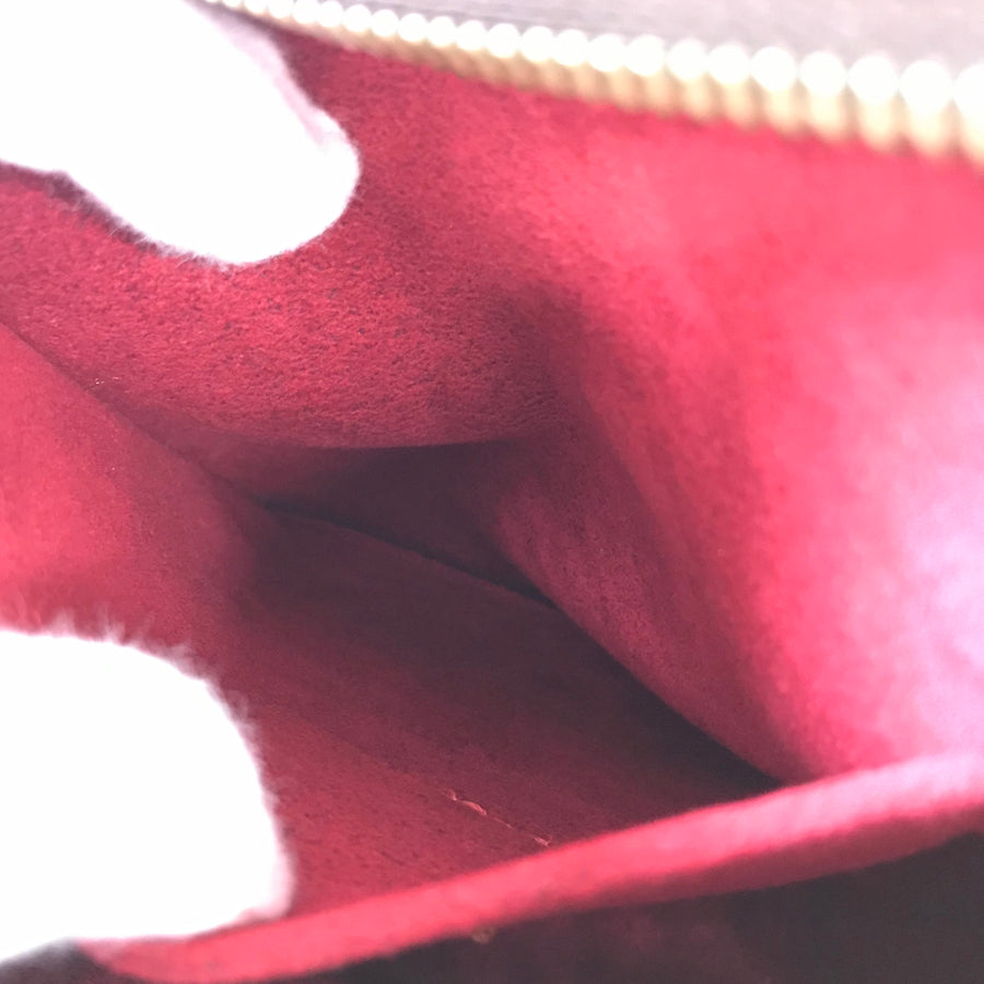 LOUIS VUITTON Monogram croissant MM Shoulder Bag