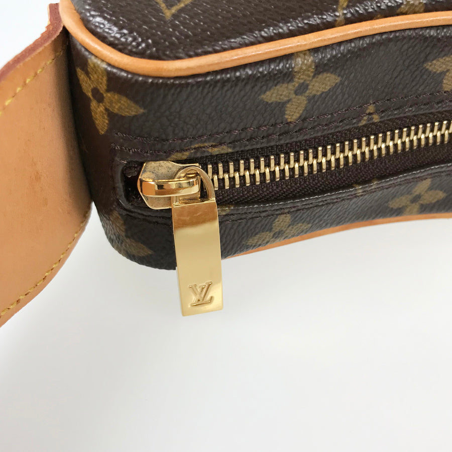 LOUIS VUITTON Monogram croissant MM Shoulder Bag