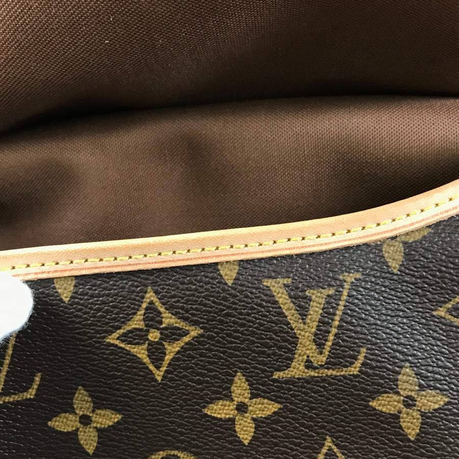 LOUIS VUITTON Monogram Saumur 30 M42256 Shoulder bag
