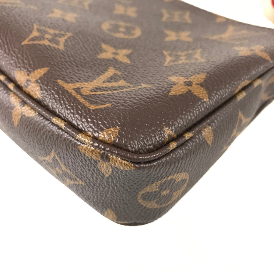 LOUIS VUITTON Monogram Pochette Accessoires M82766 Shoulder bag
