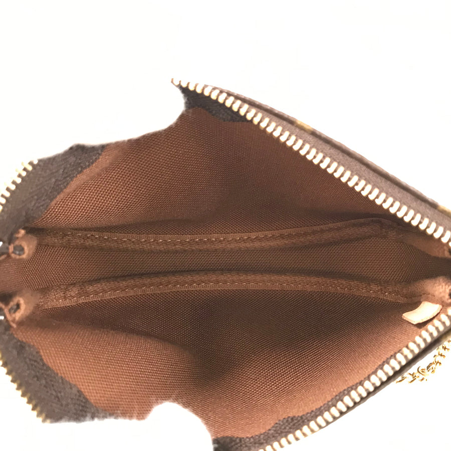 LOUIS VUITTON Pouch
