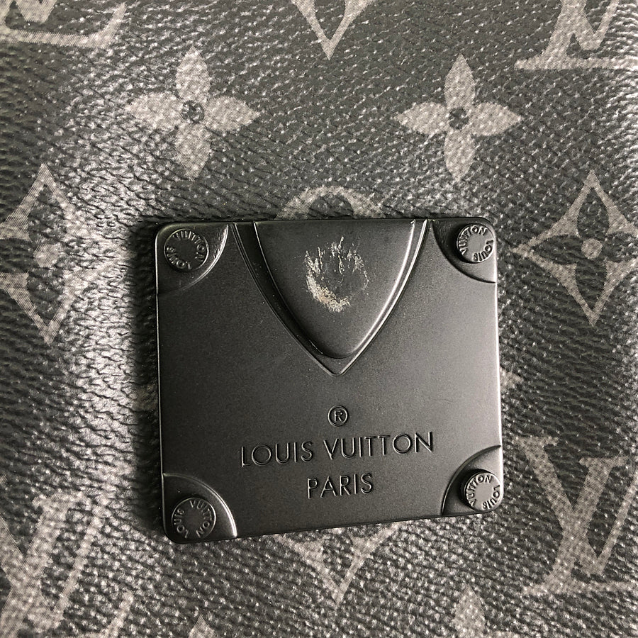 LOUIS VUITTON Monogram Eclipse S Lock Vertical Wearable Wallet M82252 Shoulder bag