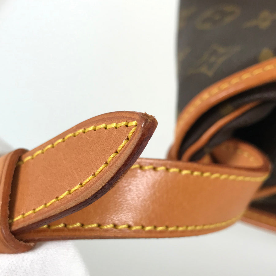 LOUIS VUITTON Monogram Saumur 30 M42256 Shoulder bag