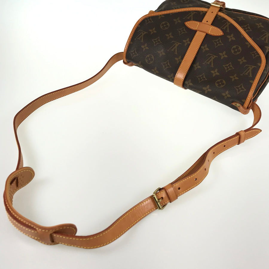 LOUIS VUITTON Monogram Saumur 30 M42256 Shoulder bag